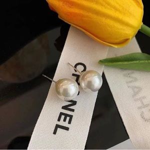 S925 Mother of pearl earrings